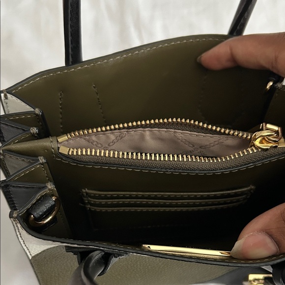 Michael Kors Olive and Black Mini Bag with matching Card wallet - Picture 7 of 14